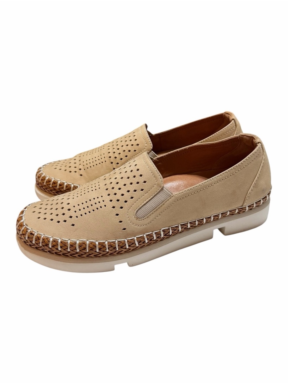 L'Amour Des Pieds Stazzema Slip-On Loafers, Women’s Size 6.5, Tan
